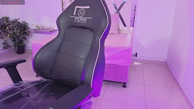 ZURY TAY online show from 21, 3, 2026