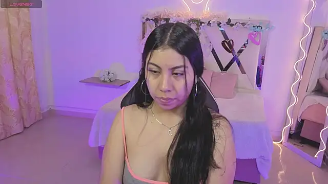 ZURY TAY online show from 13, 10, 2025