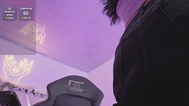 ZURY TAY online show from 6, 3, 2026