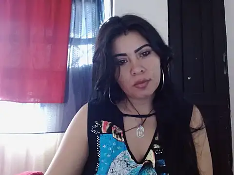 Luna Indiaa online show from 6, 10, 2025