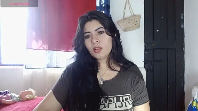 Luna Indiaa online show from 18, 9, 2025
