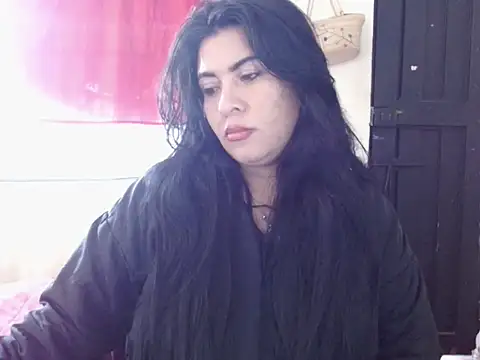 Luna Indiaa online show from 27, 9, 2025