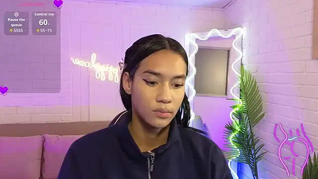 Snapshot of artemiss_tay chatting on 3, 11, 2025 artemiss tay online show from 3, 11, 2025