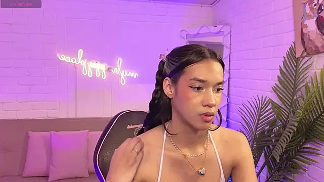 Snapshot of artemiss_tay chatting on 7, 11, 2025 artemiss tay online show from 7, 11, 2025