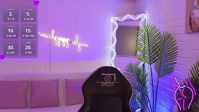 Snapshot of artemiss_tay chatting on 5, 11, 2025 artemiss tay online show from 5, 11, 2025