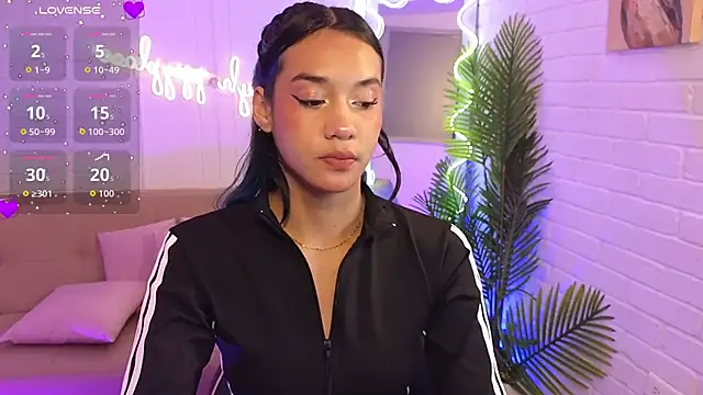 Snapshot of artemiss_tay chatting on 18, 10, 2025 artemiss tay online show from 18, 10, 2025