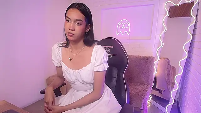 Snapshot of artemiss_tay chatting on 2, 11, 2025 artemiss tay online show from 2, 11, 2025