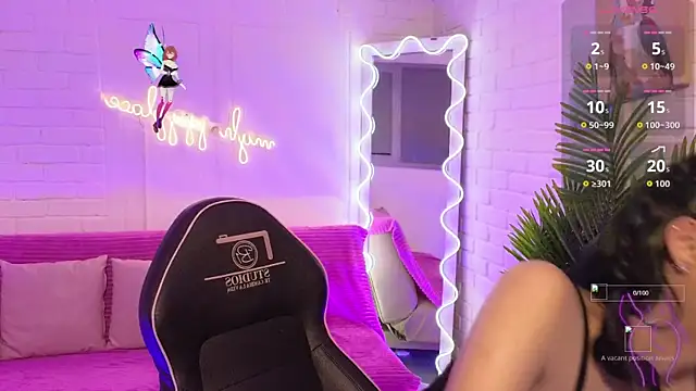 Snapshot of artemiss_tay chatting on 1, 12, 2025 artemiss tay online show from 1, 12, 2025