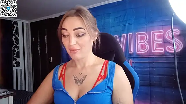 Snapshot of Blonde_Temptation chatting on 20, 9, 2025 Blonde Temptation online show from 20, 9, 2025