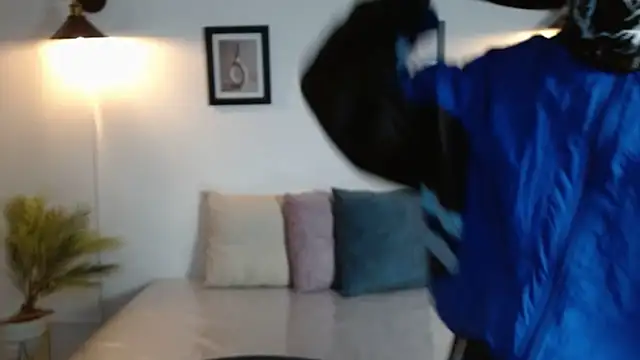 Evanss lx online show from 15, 4, 2026