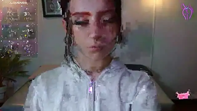 Snapshot of Evanss_lx chatting on 15, 11, 2025 Evanss lx online show from 15, 11, 2025