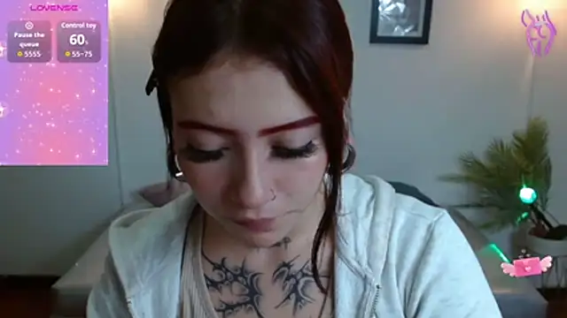 Snapshot of Evanss_lx chatting on 11, 11, 2025 Evanss lx online show from 11, 11, 2025