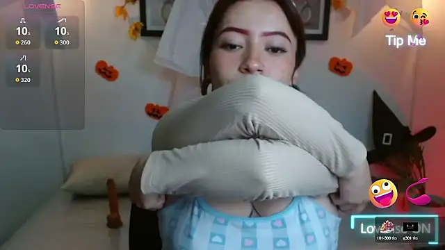 Snapshot of Evanss_lx chatting on 13, 10, 2025 Evanss lx online show from 13, 10, 2025