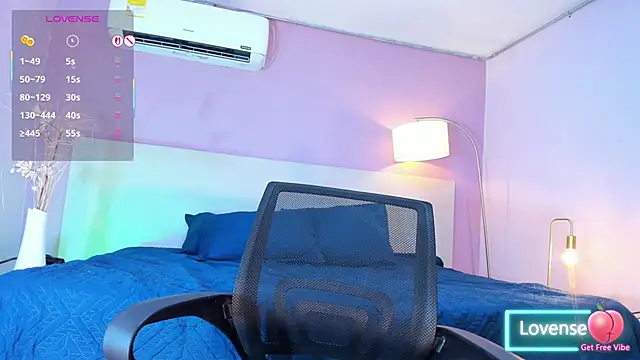 AlannaJonnes online show from 12, 4, 2026