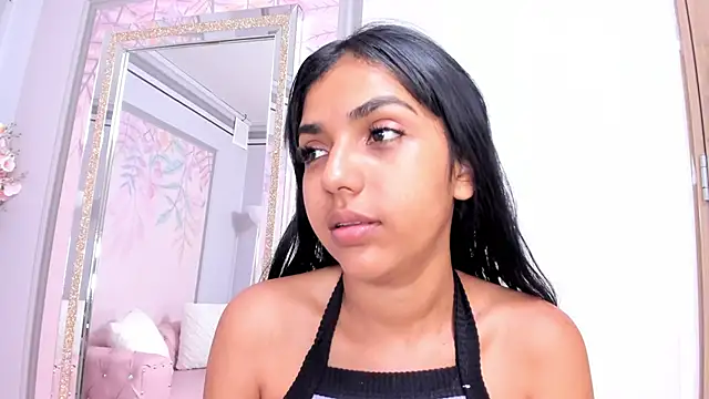 Jessgarcia  online show from 6, 10, 2025