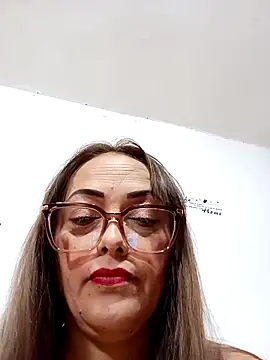 Snapshot of Lady_16 chatting on 28, 11, 2025 Lady 16 online show from 28, 11, 2025