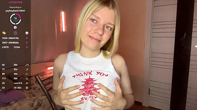 MaryjaneSpider online show from 9, 10, 2025