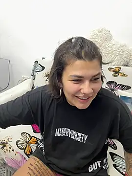 MiaKiittyy online show from 10, 6, 2026