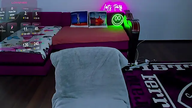 Snapshot of MiaKiittyy chatting on 1, 12, 2025 MiaKiittyy online show from 1, 12, 2025