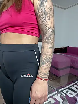 Snapshot of MiaKiittyy chatting on 3, 11, 2025 MiaKiittyy online show from 3, 11, 2025