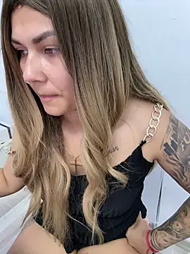 MiaKiittyy online show from 4, 6, 2026