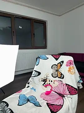 Snapshot of MiaKiittyy chatting on 21, 11, 2025 MiaKiittyy online show from 21, 11, 2025