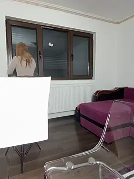 Snapshot of MiaKiittyy chatting on 11, 11, 2025 MiaKiittyy online show from 11, 11, 2025