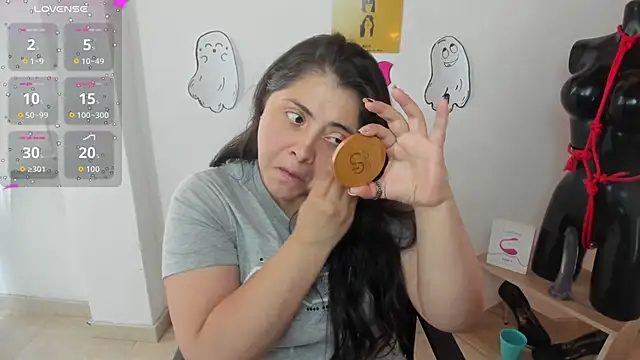 Snapshot of TifanyAmazinng chatting on 13, 10, 2025 TifanyAmazinng online show from 13, 10, 2025