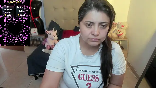 TifanyAmazinng online show from 15, 1, 2026