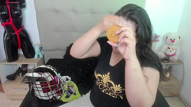 Snapshot of TifanyAmazinng chatting on 30, 10, 2025 TifanyAmazinng online show from 30, 10, 2025