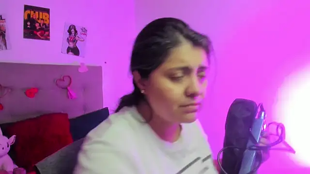 TifanyAmazinng online show from 16, 2, 2026