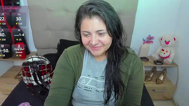 Snapshot of TifanyAmazinng chatting on 4, 11, 2025 TifanyAmazinng online show from 4, 11, 2025