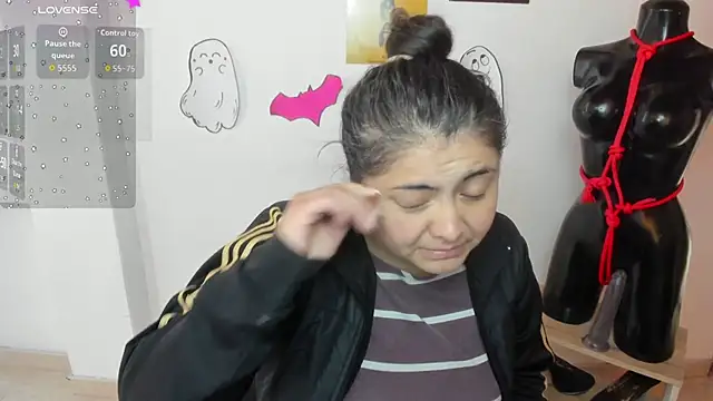 Snapshot of TifanyAmazinng chatting on 8, 10, 2025 TifanyAmazinng online show from 8, 10, 2025