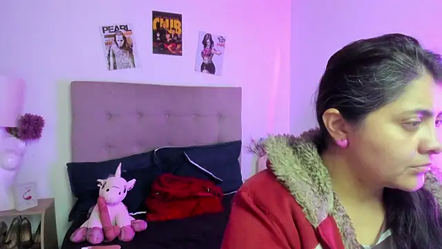 TifanyAmazinng online show from 6, 2, 2026