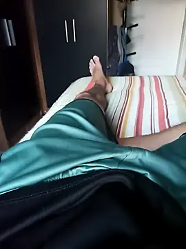 comobucetinhas online show from 13, 10, 2025