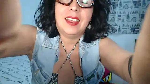 SweetCatheryne online show from 5, 7, 2026