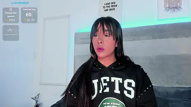 Aleja ruizz online show from 17, 10, 2025