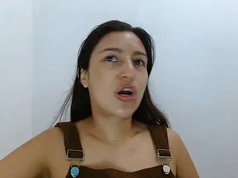 SarahFriendly online show from 10, 6, 2026