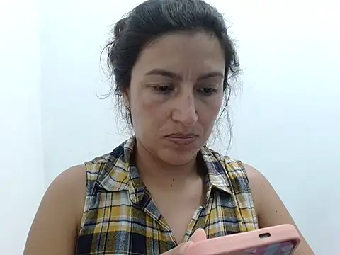 SarahFriendly online show from 3, 5, 2026