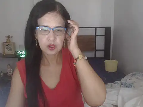 Prettysweetmum online show from 1, 10, 2025