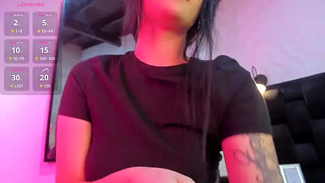 Snapshot of Darky_Doll chatting on 23, 11, 2025 Darky Doll online show from 23, 11, 2025