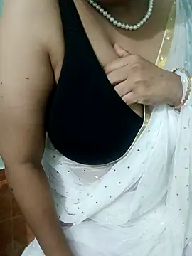 Snapshot of tami_lavanya chatting on 6, 5, 2026 tami lavanya online show from 6, 5, 2026