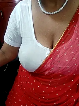 Snapshot of tami_lavanya chatting on 10, 9, 2025 tami lavanya online show from 10, 9, 2025