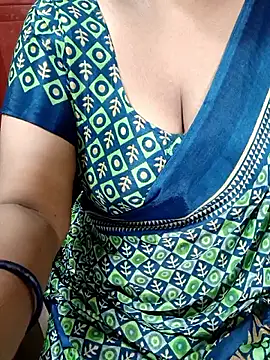 Snapshot of tami_lavanya chatting on 10, 10, 2025 tami lavanya online show from 10, 10, 2025