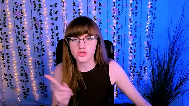 ava mystic  online show from 13, 10, 2025