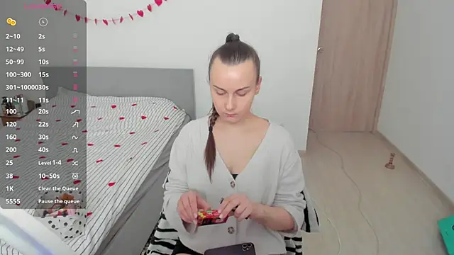Kelly Cartier online show from 20, 2, 2026