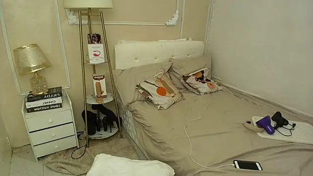 serenitykross online show from 23, 4, 2026