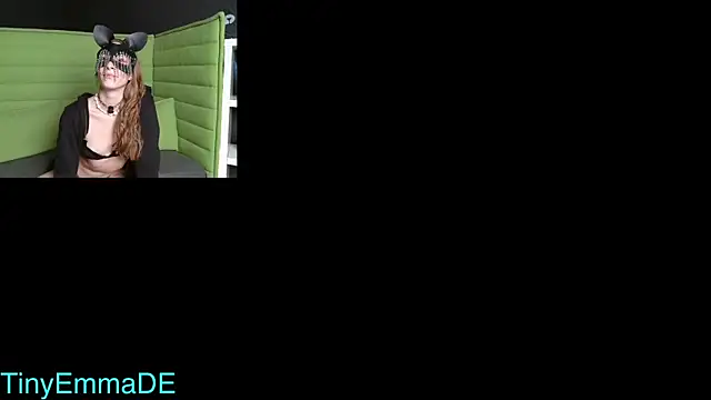 Snapshot of TinyEmmaDE chatting on 24, 7, 2026 TinyEmmaDE online show from 24, 7, 2026