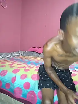 Snapshot of BrownRoxxane6 chatting on 26, 11, 2025 BrownRoxxane6 online show from 26, 11, 2025