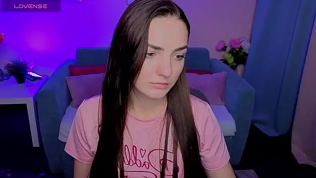 MyEllaLuvs online show from 4, 10, 2025